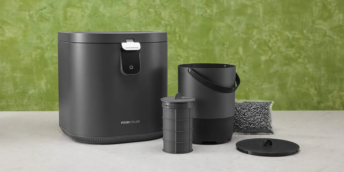 Food Recycling Unit | Indoor Composting Box Alternative | Electric Desktop Food Grinder, equipped with odorless 5-liter indoor food waste bin, facilitating garbage management | Gray